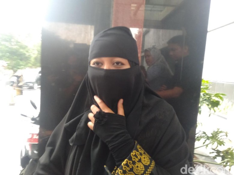 Foto: Dian, mantan istri pertama Opick (Vey/detikHOT) Foto: Dian, mantan istri pertama Opick (Vey/detikHOT)