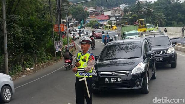Libur Natal, 65 Ribu Kendaraan Padati Puncak 