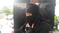Bagi Dian itu setiap pernikahan adalah kabar baik. Foto: Dian, mantan istri Opick (Vey/detikHOT)