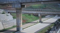 Jalan tol ini ditargetkan selesai pada akhir 2019 dan bisa dioperasikan pada tahun 2020. Foto: Wisma Putra