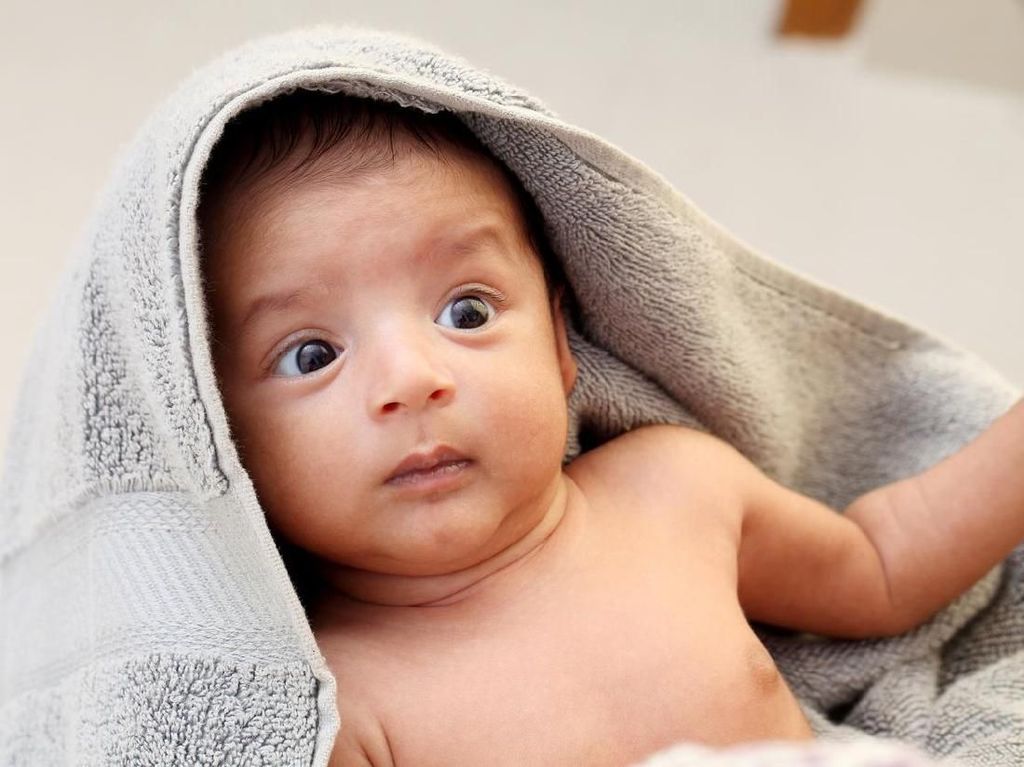 17 Nama Bayi Laki-laki India Terinspirasi Berbagai Musim