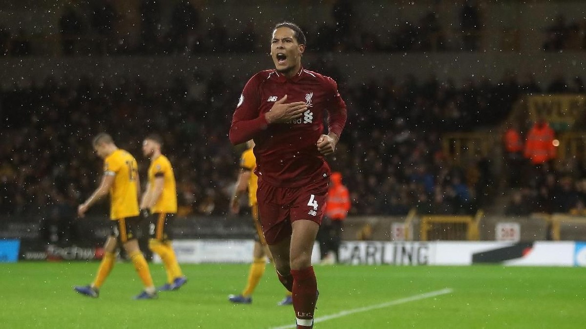 Virgil van Dijk jadi aktor di balik kukuhnya pertahanan Liverpool (David Ramos/Getty Images)