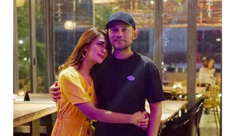 Herman 'Seventeen' Mendadak Romantis pada Istri Sebelum 