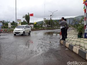 Polisi Imbau Kendaraan yang Mau ke Anyer Balik Arah