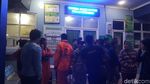 Foto: Korban Tsunami Anyer Dievakuasi ke Puskesmas