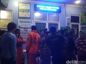 Dampak Tsunami Anyer, Jalan Raya Serang-Pandeglang Terputus
