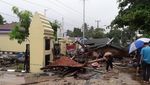 Foto: Tsunami di Anyer, Polsek Carita Juga Alami Kerusakan