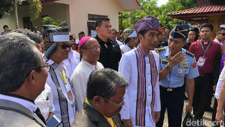 Jokowi Janjikan Bandara Tana Toraja Selesai Tahun Depan Jokowi Janjikan Bandara Tana Toraja Selesai Tahun Depan