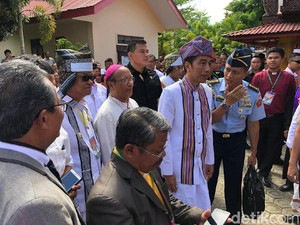 Jokowi Imbau Warga Tetap Tenang tapi Waspada Bencana Tsunami