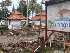 Menhub Minta Jajarannya Beri Bantuan ke Korban Tsunami Anyer