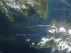 Melongok Wajah Anak Krakatau dari Antariksa