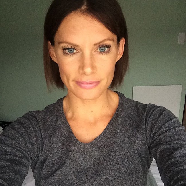 Karena kecelakaan tersebut, karier wanita yang menikahi stuntman top Inggris David Grant itu harus berakhir. Foto: Instagram @olivia_stunts