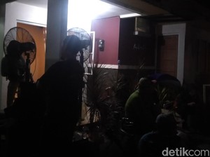 Rumah Duka Herman Seventeen Mulai Dipenuhi Pelayat