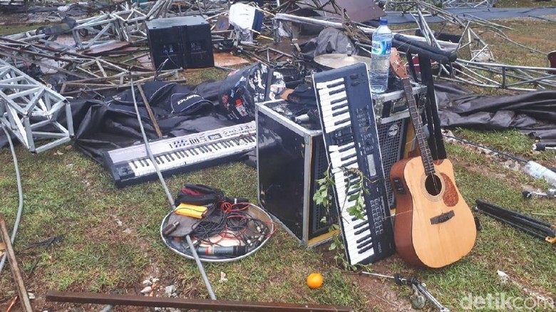 Kisah Additional Keyboardist Seventeen Lolos dari Tsunami Banten Kisah Additional Keyboardist Seventeen Lolos dari Tsunami Banten