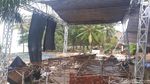 Hancur Berantakan, Ini Panggung Seventeen yang Diterjang Tsunami