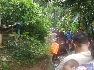 Polisi Keluarkan Sirene, Minta Warga Carita Lari ke Dataran Tinggi