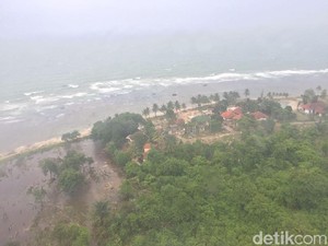 Hujan dan Angin Kencang Masih Terjadi di Lokasi Terdampak Tsunami