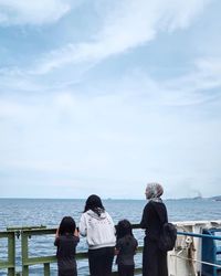 Cerita Blogger Berhijab Fifi Alvianto Selamatkan Diri Saat Tsunami Lampung