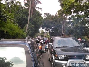 Jalur Garut Padat, Polisi Berlakukan Sistem Buka-Tutup