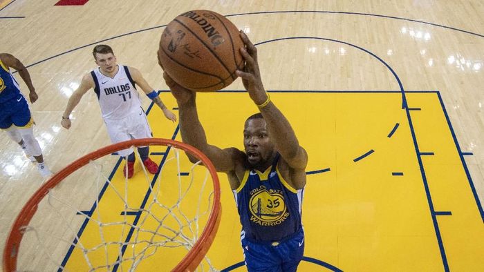 Golden State Warriors menang 120-116 atas Dallas Mavericks dalam lanjutan NBA (Foto: Kyle Terada-USA TODAY Sports)
