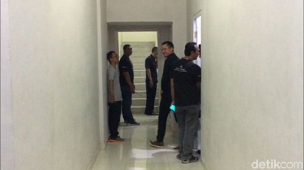 Ditanya soal Gugatan Cerai, Begini Respons Angga 'Maliq & D'Essentials'