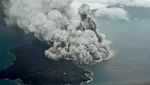 Ngeriii! Begini Kepulan Abu Erupsi Gunung Anak Krakatau