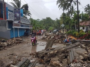 #PrayforAnyer, Duka Korban Tsunami di Penghujung Tahun