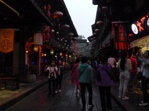 Jinli Street, Tempat Asyik Buat Wisata Belanja di Chengdu