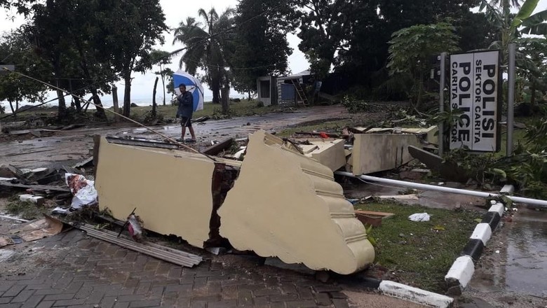 Kenapa Tak Ada Peringatan Dini Tsunami Anyer Pandeglang? Kenapa Tak Ada Peringatan Dini Tsunami Anyer Pandeglang?