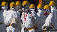 Sekitar 3.000 orang bekerja di PLTN Fukushima. Perdana Menteri Jepang Yoshihiko Noda mengatakan pemerintah akan berusaha sekuat tenaga untuk menutup PLTN di kemudian hari.