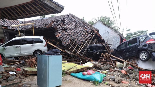 Menyusuri Kesuraman Pantai Barat Banten Usai Diamuk Tsunami