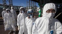 Direktur PLTN Fukushima mengatakan para pekerja masih menghadapi bahaya meskipun kondisi reaktor telah stabil. Sebagian pekerja sudah bisa masuk ke lokasi reaktor nuklir.