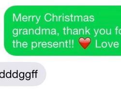 Lucunya Para Orang Tua Gunakan Teknologi