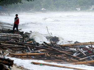 Menkominfo: 113 BTS Mati Terdampak Tsunami Selat Sunda