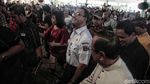 Berbaju Dinas, Anies Baswedan Kunjungi Gereja Katedral