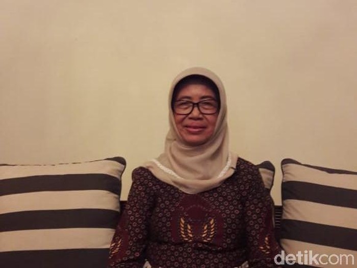 Ibunda Jokowi, Sujiatmi Notomiharjo saat wawancara eksklusif dengam detikcom Ibunda Jokowi, Sujiatmi Notomiharjo saat wawancara eksklusif dengam detikcom