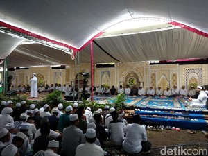 Ribuan Santri dan Ulama Probolinggo Doa Bersama Korban Tsunami Anyer