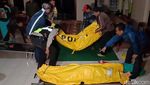 Tangis Keluarga Sambut Kedatangan 4 Korban Tsunami di Selat Sunda