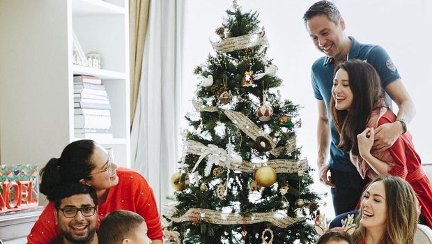 pohon Natal di rumah selebriti