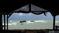 Kini tempat ini sepi pengunjung, hanya warga sekitar yang penasaran memasuki wilayah ini.