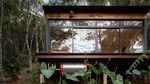 Ada Rumah Keren Tapi di Tengah Hutan, Berani Tinggal?