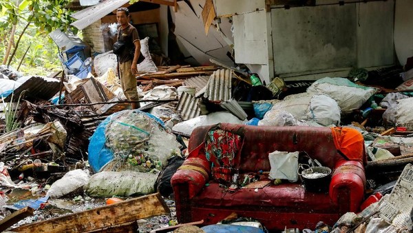 Dampak Kerusakan Akibat Tsunami di Selat Sunda