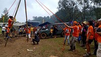 Lokasi ini dipilih karena sangat cocok untuk kemping dan berada di ketinggian dan suhu nya pun cukup dingin. Sangat sesuai dengan konsep acara yang diusung yakni Camping Festival. Beragam kegiatan seru pun dilakukan bersama disana. Foto: dok. ILRU