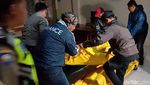 Tangis Keluarga Sambut Kedatangan 4 Korban Tsunami di Selat Sunda