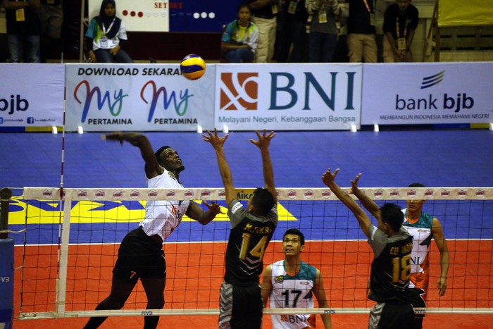 Tim putra dan putri BNI 46 menutup laga terakhir putaran pertama Proliga 2019 dengan hasil positif.