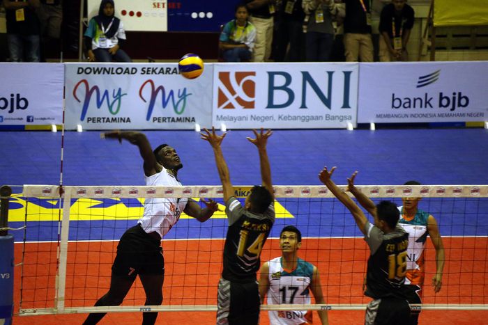 Putra dan Putri BNI Menang Putaran Pertama Proliga 2019 Tim putra dan putri BNI 46 menutup laga terakhir putaran pertama Proliga 2019 dengan hasil positif.