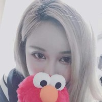 Cerita bermula dari Berry remaja yang tak percaya diri dengan penampilannya. Wanita yang kini berusia 23 tahun itu mulai mencoba prosedur kecantikan operasi plastik di usia 17. Foto: Dok. Instagram