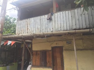 Porsche Cayman Beralamat Pemilik di Rumah Berdinding Seng akan Diblokir