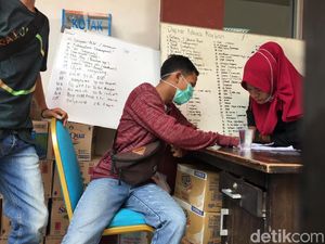 Mau Bantu Korban Tsunami Anyer? Pembalut dan Pakaian Dalam Banyak Dibutuhkan