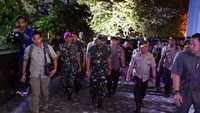 Silakan Bapak-Ibu nikmati kedamaian cinta kasih Natal dan kami, Polri-TNI, ini bukan liburan, tapi bekerja lebih keras lagi, ucap Tito. (Foto: Dok. Puspen TNI)